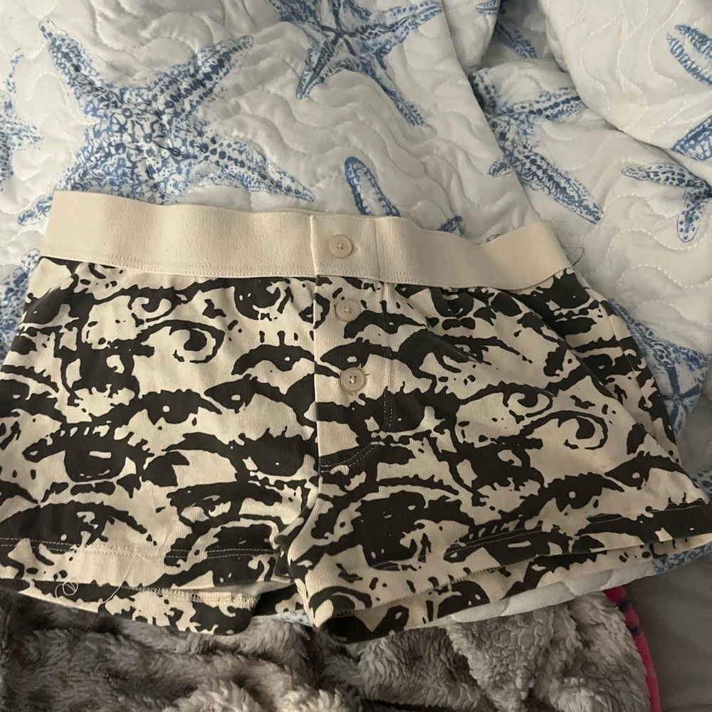 brandy melville eye shorts